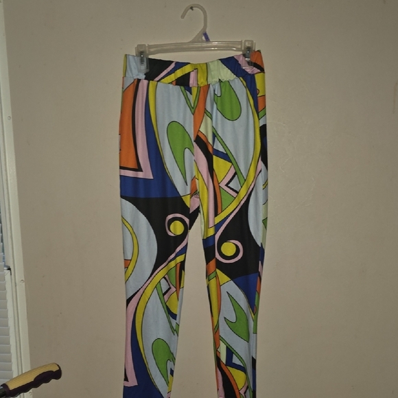 Vibrant Abstract Pattern Button-Up Shirt - Picture 5 of 7